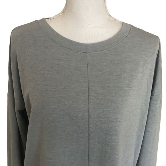 Old Navy Active Long Sleeve Top - Picture 2 of 6